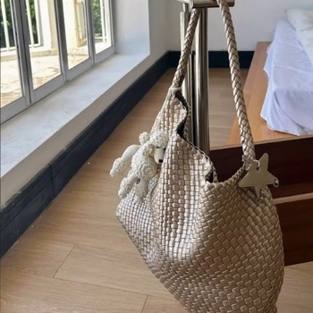 Ručna izrađena pletena PU tote torba, gradski minimalistički stil, velik kapacitet, magnetsko kopčanje, unutarnji džep sa zipom i džepovi za telefon/ID