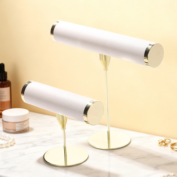 Suport pentru brățări, formă T, din piele, carcasă metalică, execuție prin îmbinare