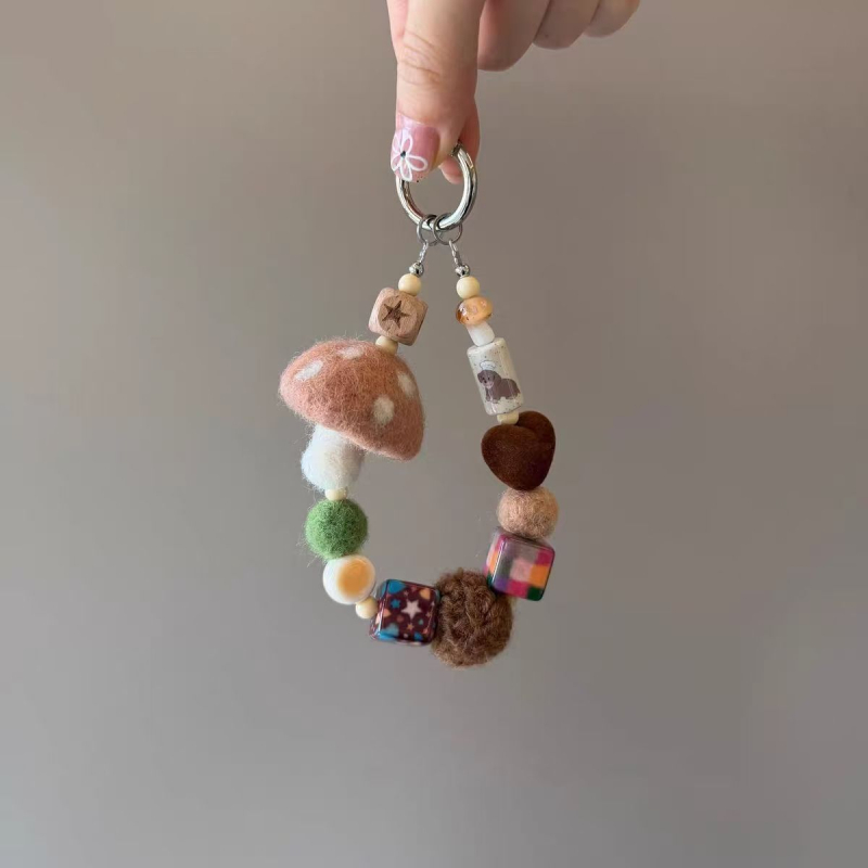 Lanț pentru telefon cu pandantiv din lână felțuită în formă de ciupercă, lucrat manual, toamna 2025, trend personalizat
