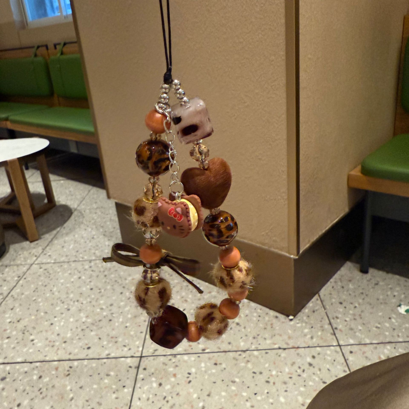 Lanyard za mobitel s mačjim motivom, ručno izrađeno od smole, PVC konopac, plastična kopča, ženski stil