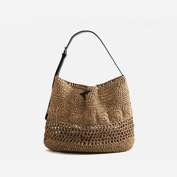 Heklana torba od slame u etničkom stilu, horizontalnog kvadratnog oblika, otvorenog otvora, bez podstava, unutarnja džep za mobitel, jedna naramenica, pogodna za slobodno vrijeme i putovanja