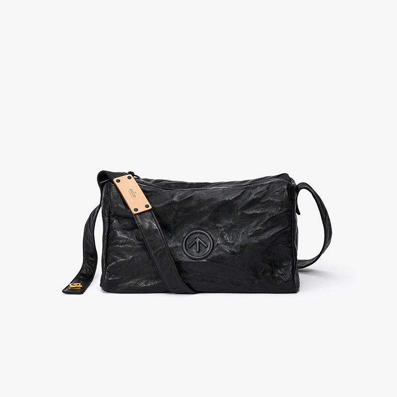 Grotto Unisex Crossbody Torba od Prave Kože — Prvi Sloj Kože, Veliki Kapacitet