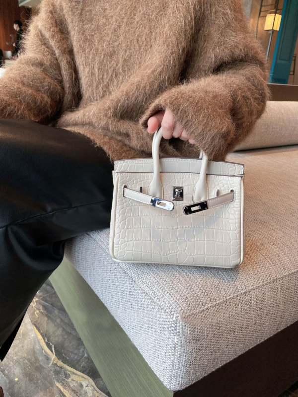 Geantă PU cu textură crocodil, închidere cu lacăt, formă orizontală dreptunghiulară, buzunar interior pentru telefon, curea de umăr