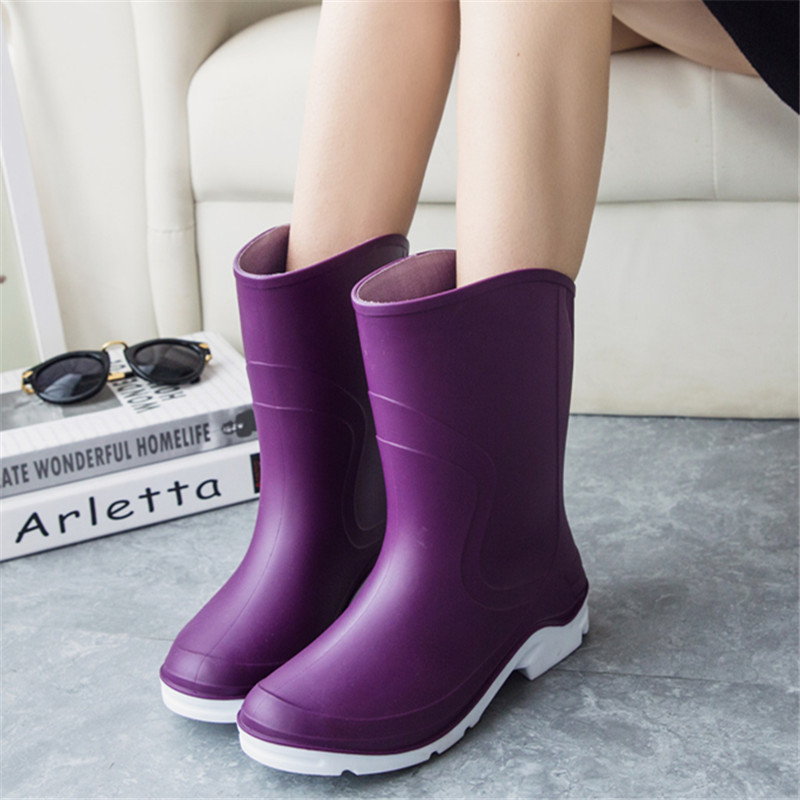 Cizme de ploaie pentru femei - lungime midi, vârf PVC gros, toc mic 1–3 cm, pentru toate sezoanele