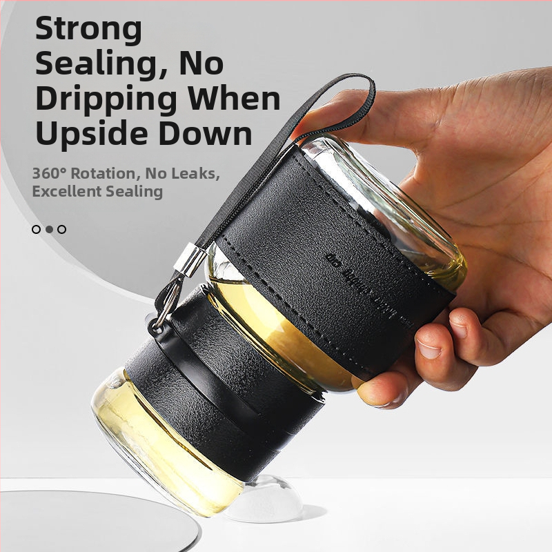 Stiklinis arbatos puodelis su arbatos ir vandens atskyrimu, nešiojamas vieno puodelio dizainas, apsauga nuo deginimo ir šilumos izoliacija, pritaikomas logotipas, nešiojimo virvelė