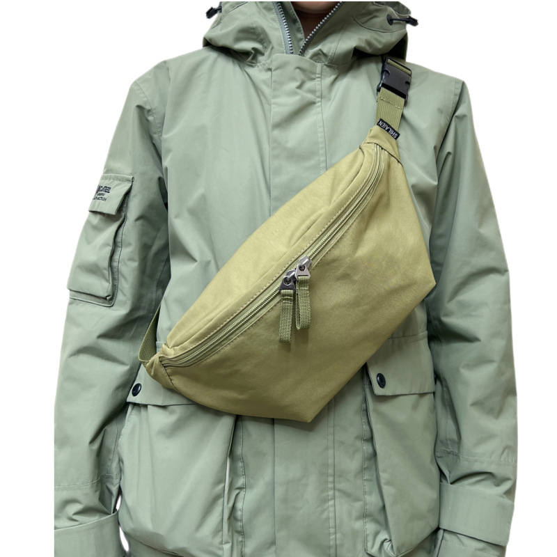 Crossbody torba za vožnju biciklom, urban minimalistički stil, Oxford materijal, zatvarač, unutarnja džep za telefon, poliester podstava