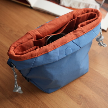 Backpacker M21 Kameru pleca somiņa – SLR un bezspoguļkamerām, neilona ārpuse, poliesteres oderējums, nodilumizturīga, Neurobridge tehnoloģija