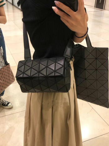 BAOBAO cilindrična crossbody torba s poklopcem, PVC, magnetsko zatvaranje, gradski stil