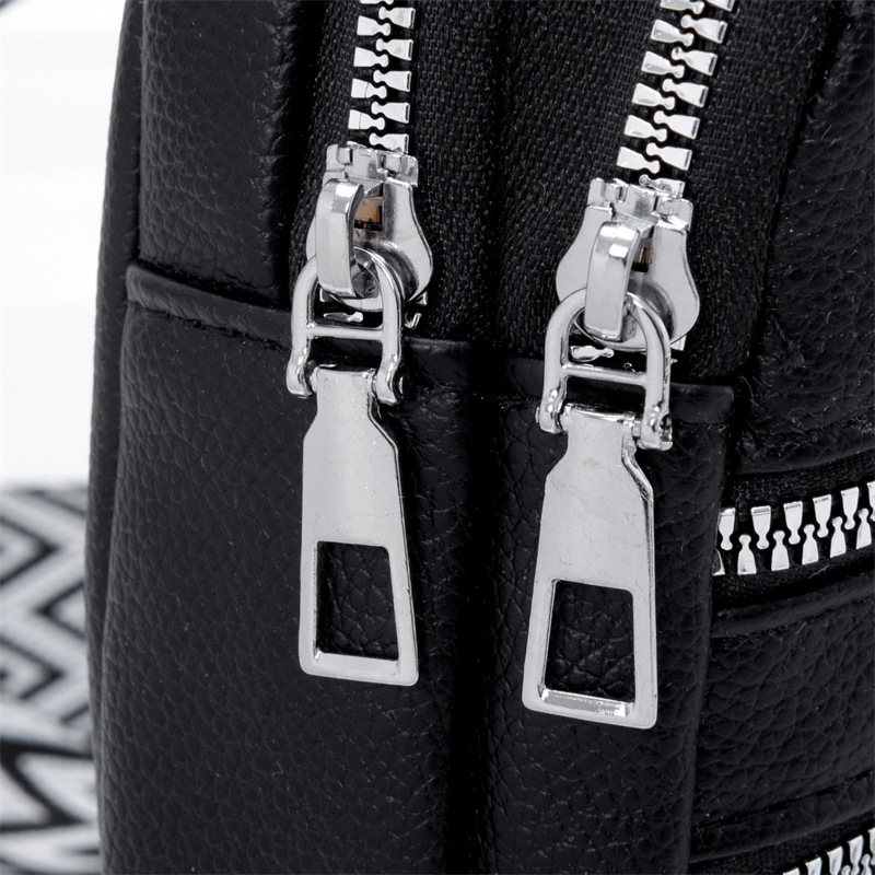PU kožna crossbody torba sa širokim remenom, višestruki pretinci, zatvarač, unutarnji džep za telefon