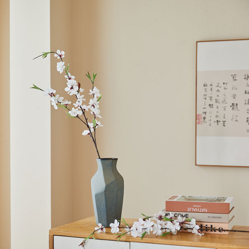 Κλαδί τεχνητών ανθών ροδακινιάς για διακόσμηση σαλονιού και γάμων | Warm Tree Flower Art; Υλικό: πλαστικό και μεταξωτά λουλούδια; Διαδικασία: έγχυση; Μοντέλο: προσομοίωση ανθού ροδακινιάς; Χρήση: γάμος, φωτογράφηση, διακόσμηση κατοικίας