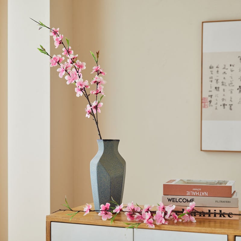 Κλαδί τεχνητών ανθών ροδακινιάς για διακόσμηση σαλονιού και γάμων | Warm Tree Flower Art; Υλικό: πλαστικό και μεταξωτά λουλούδια; Διαδικασία: έγχυση; Μοντέλο: προσομοίωση ανθού ροδακινιάς; Χρήση: γάμος, φωτογράφηση, διακόσμηση κατοικίας