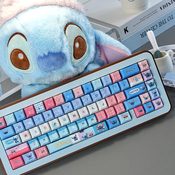 Mechanická herná klávesnica so Stitch Moa témou, PBT klávesy so sublimáciou, univerzálny plný set klávesov, káblové pripojenie, bez podsvietenia, vodotesná