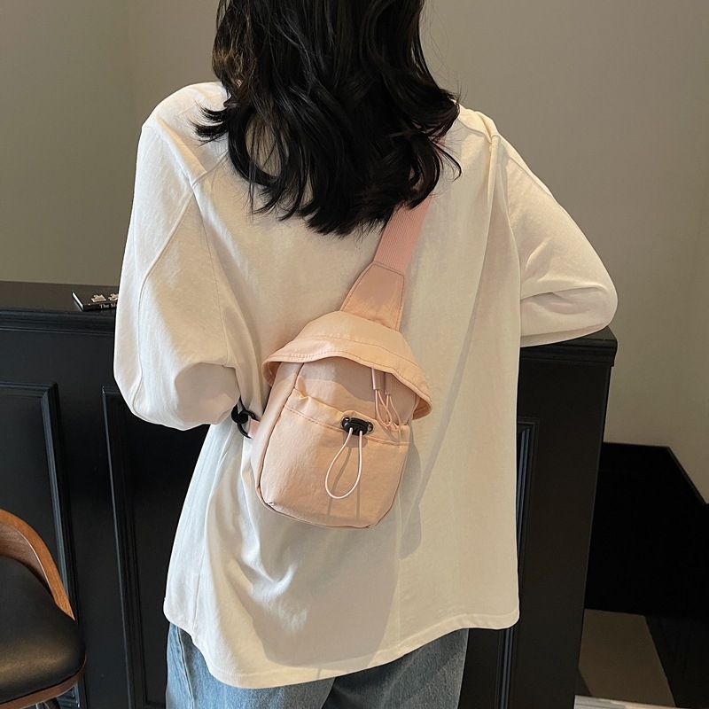 Geantă de umăr pentru femei NORTH NANSEN – minimalism urban, material textil, primăvara 2025, căptușeală poliester, fermoar