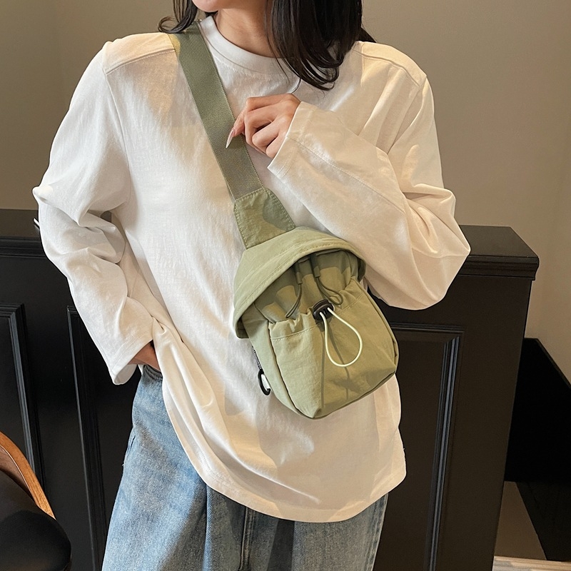 Geantă de umăr pentru femei NORTH NANSEN – minimalism urban, material textil, primăvara 2025, căptușeală poliester, fermoar