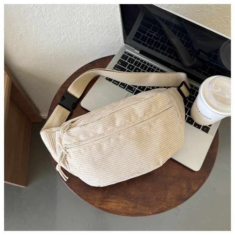 Corduroy ženska crossbody torbica, urbanistički minimalistički stil, zatvarač, poliester podstava, džep za telefon