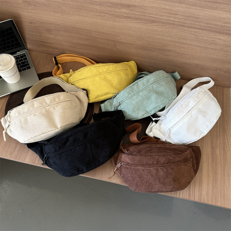 Corduroy ženska crossbody torbica, urbanistički minimalistički stil, zatvarač, poliester podstava, džep za telefon