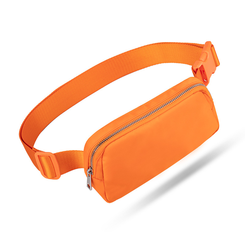 Najlonska crossbody torba, uličnog stila, zatvarač, unutarnja džep, poliester podstava