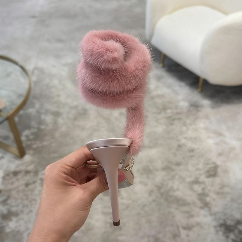 Стилетни сандали със зайче козина и змийски кристални украски за сватба и булчински обувки, горна част от коприна, вътрешна и подметка от естествена кожа, висок ток над 8 см, заострен ток