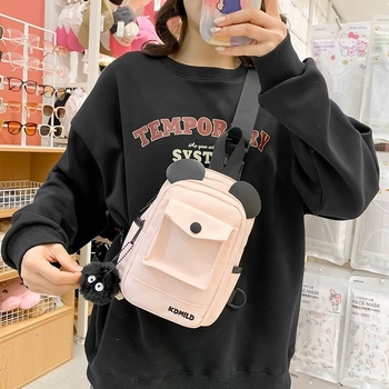 Platnena crossbody torba, street trend stil, proljeće 2024, zatvarač, unutarnja džep s patchom