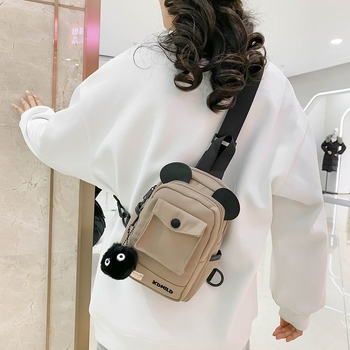 Platnena crossbody torba, street trend stil, proljeće 2024, zatvarač, unutarnja džep s patchom
