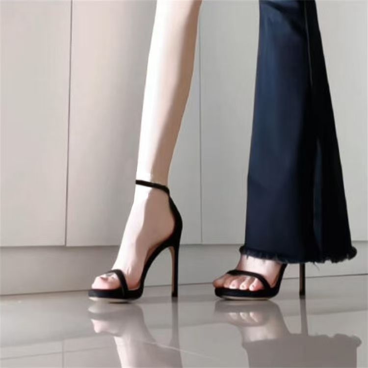 Дамски сандали с една презрамка, PU горна част и PU вътрешност, кръгъл нос, тънък ток 6-8 cm, закопчаване с катарама, гумена подметка, пускане през пролетта на 2025 година.