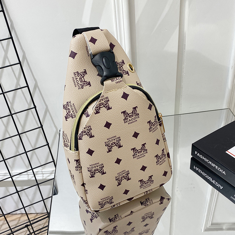 Ženska PU chest bag s tiskom slova i geometrijskim kvadratnim uzorkom, 3D konstrukcija, zatvarač, pretinci za telefon i dokumente, proljeće 2022