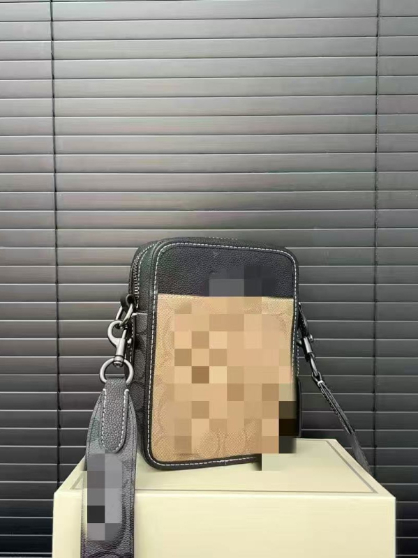 Geantă crossbody pentru bărbați — stil street fashion, material PVC, rezistență la uzură, model litere, căptușeală poliester