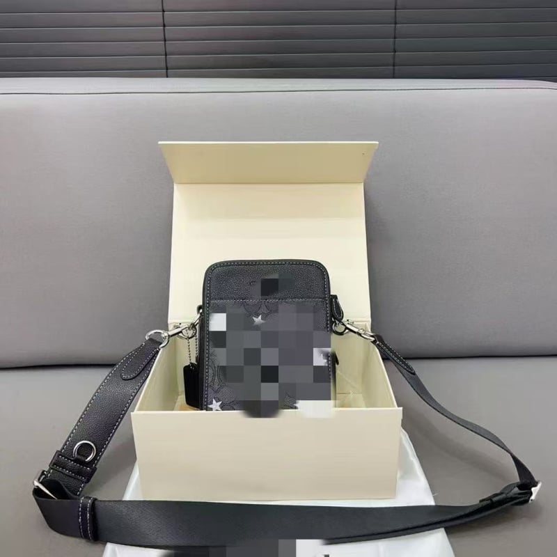 Geantă crossbody pentru bărbați — stil street fashion, material PVC, rezistență la uzură, model litere, căptușeală poliester