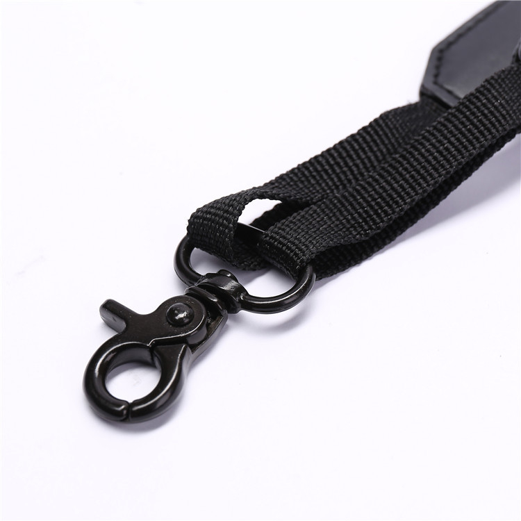 Curea de prindere pentru telecomanda dronă — universală, cu material japonez de decomprimare, hardware, nailon și piele; lungime reglabilă 56–70 cm, lățime 5,5 cm; compatibilă cu telecomanda dronelor