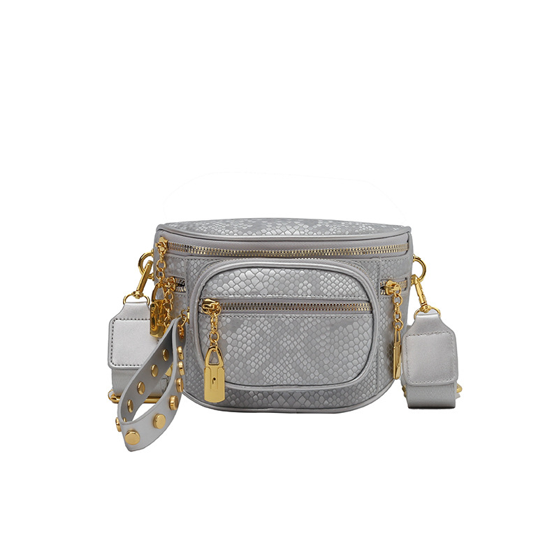 Crossbody torbica od PU, stil Saddle bag, oblik shell-type, zatvaranje na zip, laminirana unutarnja pretinac s zipom