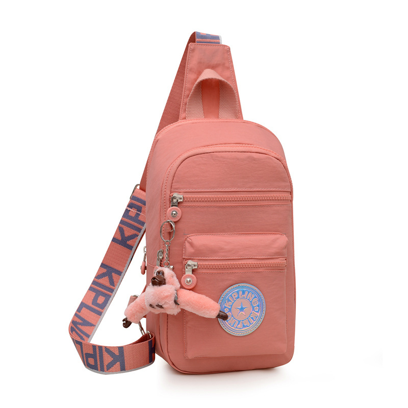 Naylon ženska crossbody torbica, gradski minimalistički stil, sa zatvaračem, unutarnje pretinci (zip pretinac, pretinac za telefon, pretinac za ID karticu), poliester podstava, proljeće 2025