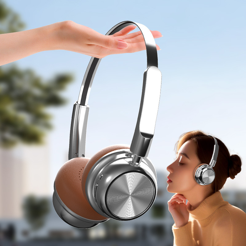 Retro stil over-ear Bluetooth slušalice s aluminijskim kućištem, Bluetooth 5.0, domet 10 m, trajanje baterije preko 8 sati, IPX4