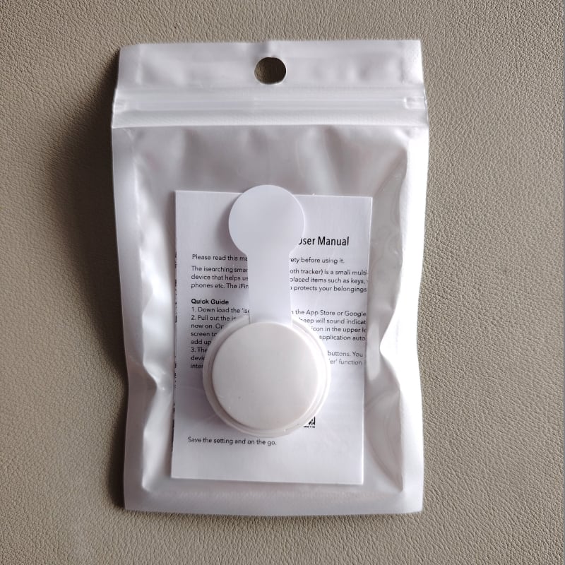 Pametni Bluetooth lokator ključeva, domet 15 m, 230 mAh baterija, dimenzije 31x31x9 mm, težina 9 g, ABS materijal, kompatibilan s Androidom i iOS-om