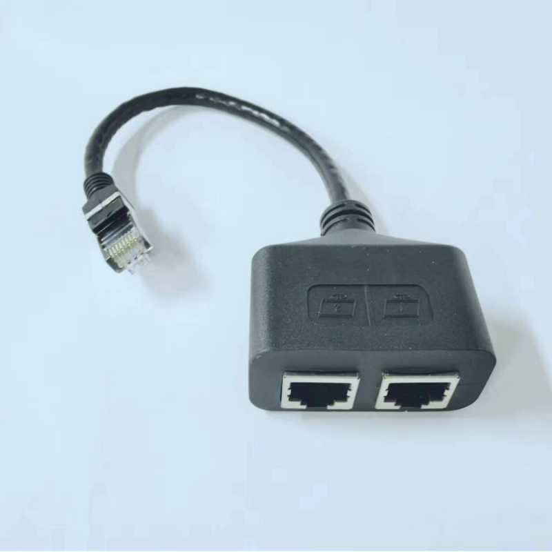 RJ45 Ethernet razdjelnik kabel: 1 muški na 2 ženska, brzina 10–100 Mbps