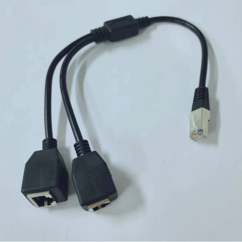 RJ45 Ethernet razdjelnik kabel: 1 muški na 2 ženska, brzina 10–100 Mbps