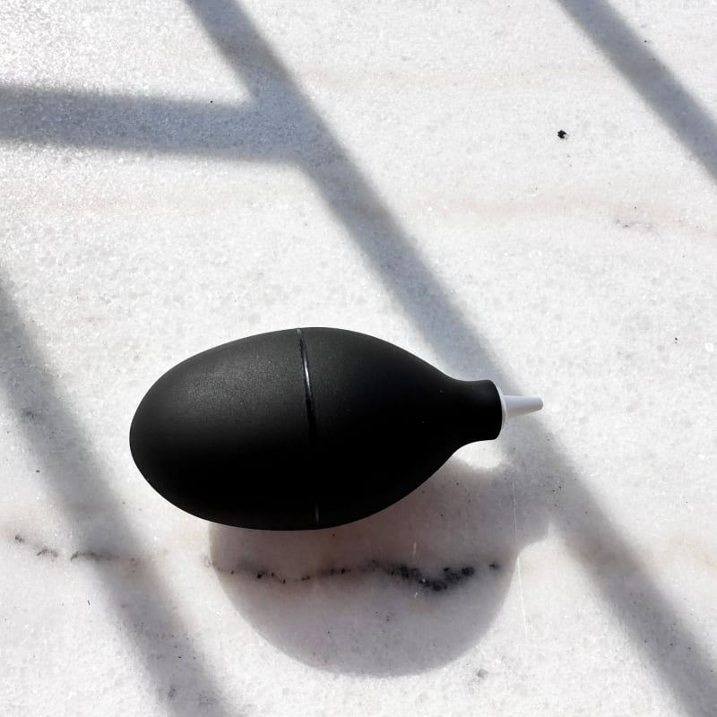 Комплект за почистване на фотоапарат SLR/без огледало — въздушен балон, Lens Pen, микрофибърна кърпа, чанта за съхранение — универсална съвместимост