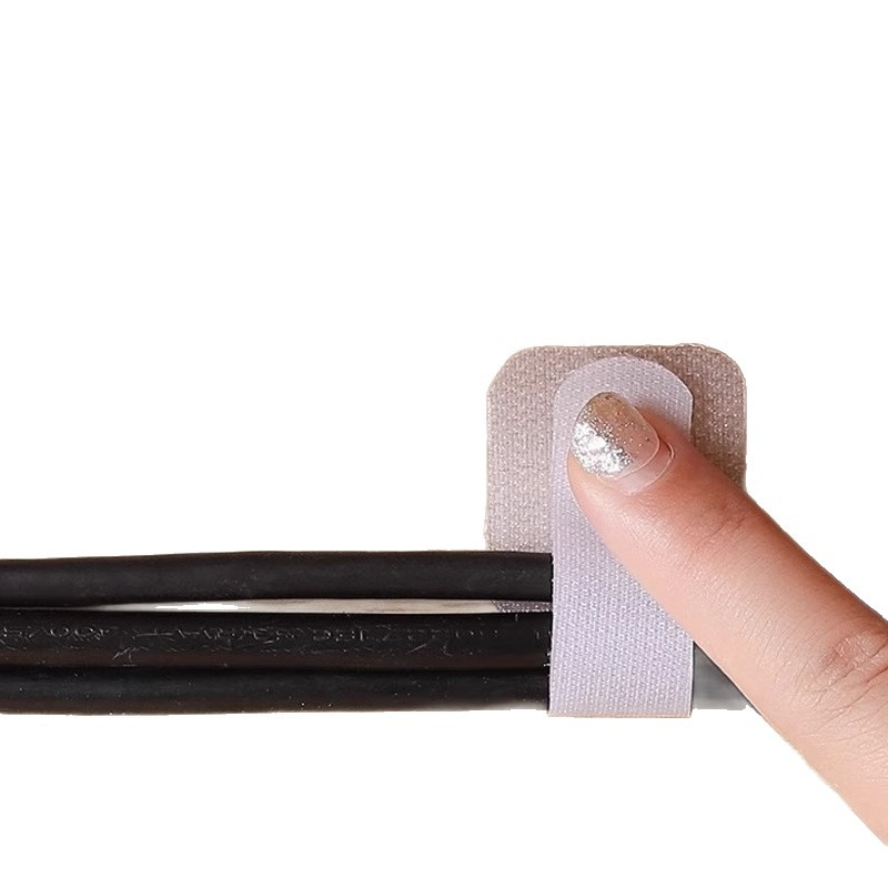 Stolni organizator kablova s Velcro trakom za samolijepljenje – upravljanje i usmjeravanje kablova