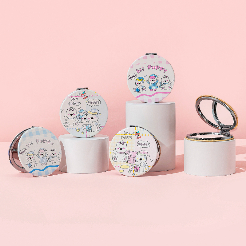 Összecsukható asztali sminktükör aranyos rajzolt kiskutyás dizájnnal (keret: PU/PS/PVC; lencse: üveg; testreszabás elérhető; logó nyomtatás lehetséges; ideális ajándék, esküvők, születésnapok vagy költöztetés esetén)