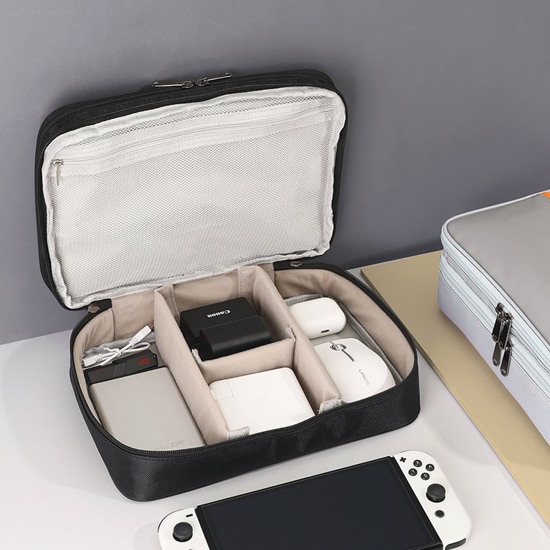 Trostruka putna torba za kabeli i power bank organizator, vodootporna — (20-35L; Poliester; Vodootporna; Suho/mokro odvajanje; Rekreacijsko putovanje)