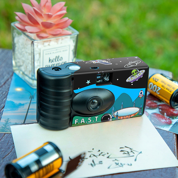 Cameră foto de unică folosință, ilustrată, 'Let's Go to the Sky Eye', 18 expuneri, corp ABS, stocare film, rezoluție 3500 pixeli