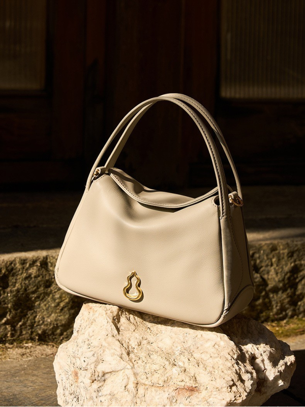 Bampo Geantă tip găleată din piele naturală, unisex, curea simplă, închidere magnetică, buzunar interior cu fermoar laminat și căptușeală poliester