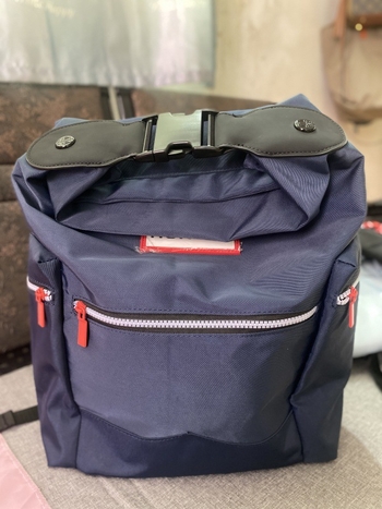 Unisex ruksak za outdoor, vodootporan Oxford materijal, pogodan za 14-inčni laptop, kapacitet ispod 20 litara.