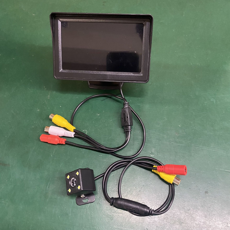 Afișaj pentru mers înapoi în mașină cu ecran LCD, rezoluție 480x272, intrare AV, cameră pentru mers înapoi inclusă