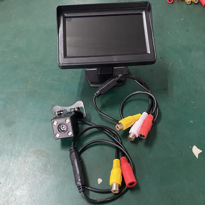 Afișaj pentru mers înapoi în mașină cu ecran LCD, rezoluție 480x272, intrare AV, cameră pentru mers înapoi inclusă