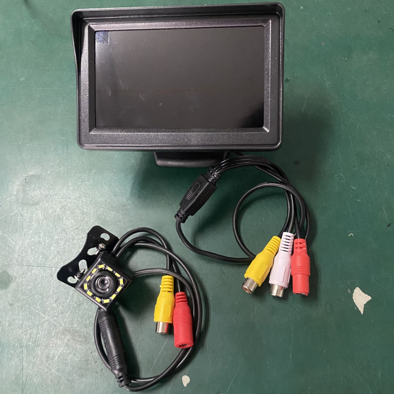 Afișaj pentru mers înapoi în mașină cu ecran LCD, rezoluție 480x272, intrare AV, cameră pentru mers înapoi inclusă