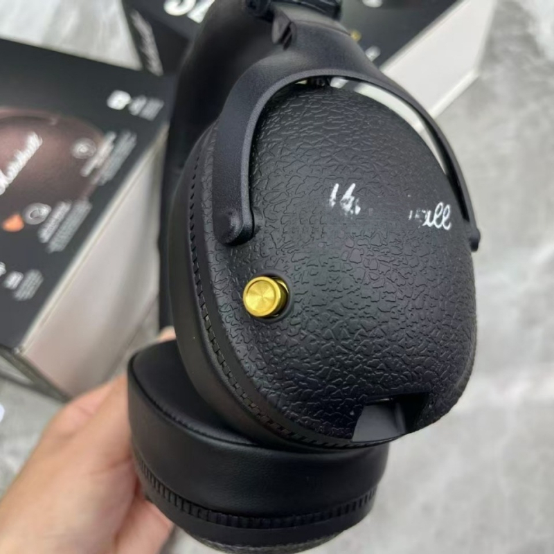 M19 Bluetooth bežične slušalice za glavu – doseg 10 m, Bluetooth 5.4, trajanje baterije 4–8 h, stereo