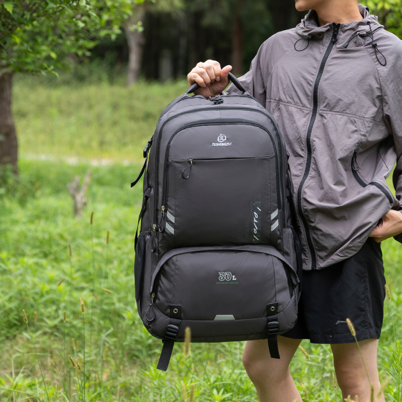 Turistický batoh z nylonu, priedušný a vodeodolný, zakrivený ramenný popruh, polyesterová podšívka, unisex