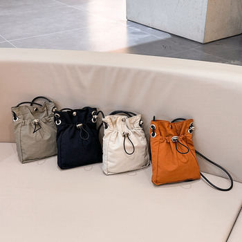 Nylonová crossbody taška na telefón, mestský jednoduchý štýl, zapínanie šnúrkou, zvislý štvorcový tvar, vnútorná kapsa na telefón