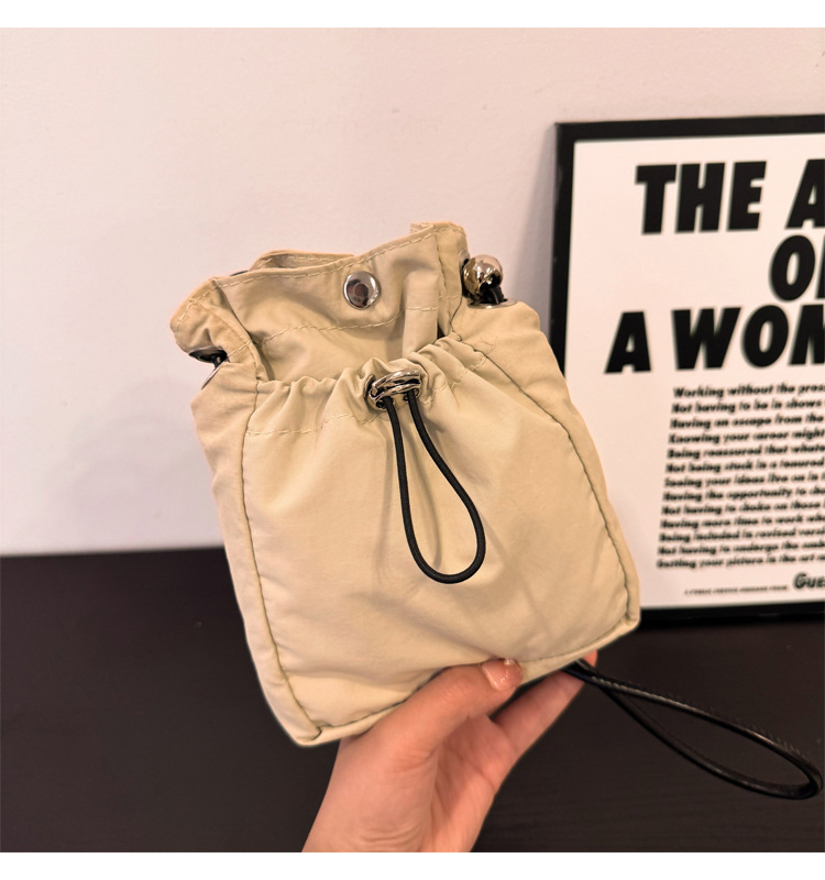 Nylonová crossbody taška na telefón, mestský jednoduchý štýl, zapínanie šnúrkou, zvislý štvorcový tvar, vnútorná kapsa na telefón