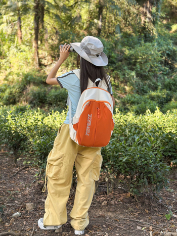 Batoh - unisex, nylon, objem 20–35 l, vhodný pre 15-palcový notebook